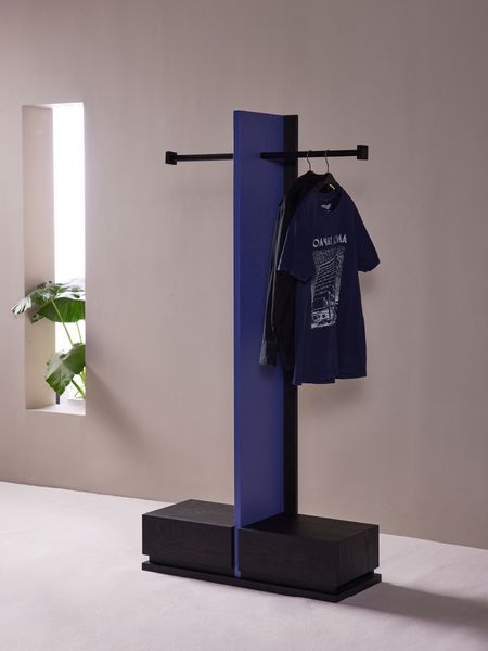 Accessories & Valet Stands